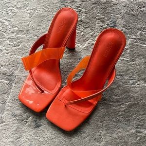 FOREVER 21 ORANGE HEEL